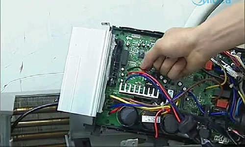 回民美的空调电话是多少